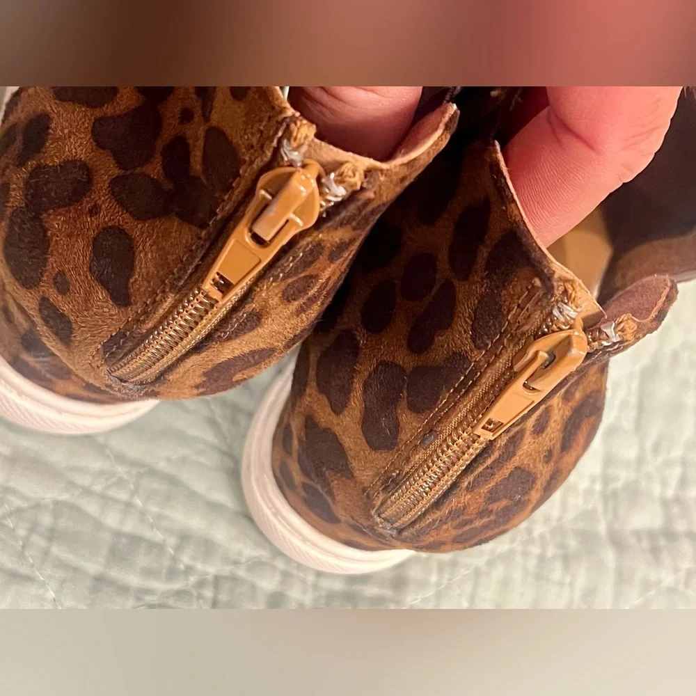 Natural Reflections Cheetah Print Wedge Sneakers- ladies size 9